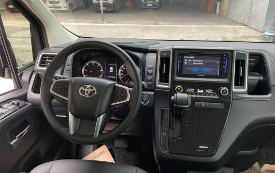 Selling Black Toyota Hiace 2020 in Makati-5