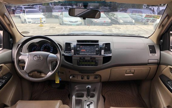 Grey Toyota Fortuner 2013 for sale in Makati-6