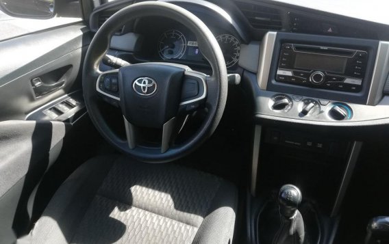 Selling Black Toyota Innova 2016 in San Fernando-7