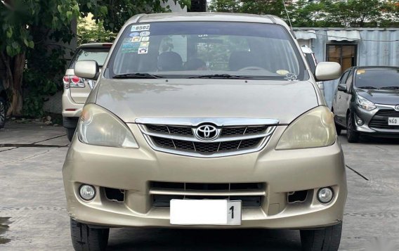 Selling Silver Toyota Avanza 2007 in Makati-1
