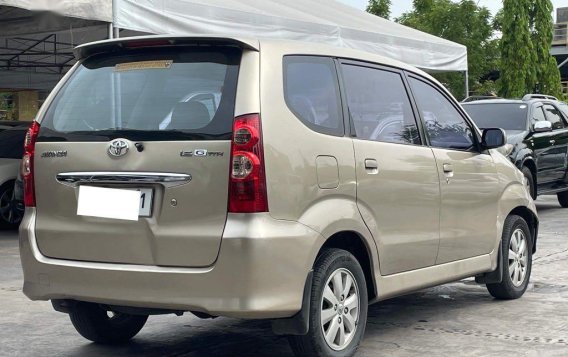 Selling Silver Toyota Avanza 2007 in Makati-8