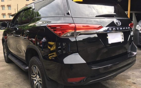 Selling Black Toyota Fortuner 2020 in Pasig-9