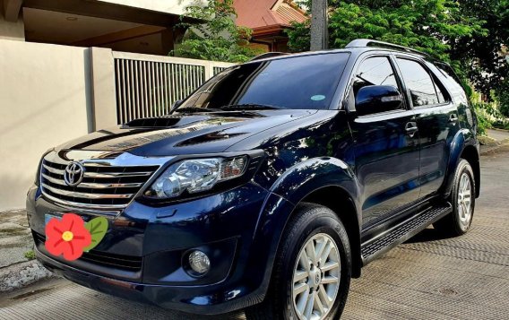 Selling Black Toyota Fortuner 2013 in Parañaque-1