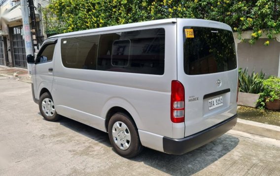 Selling Silver Toyota Hiace 2020 in Quezon-5