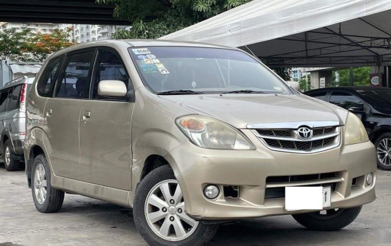 Selling Silver Toyota Avanza 2007 in Makati