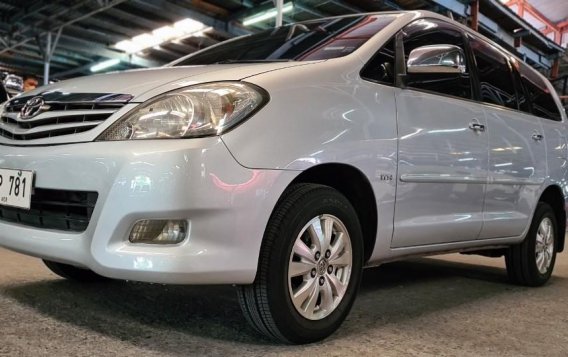 Silver Toyota Innova 2012 for sale in Pateros-1