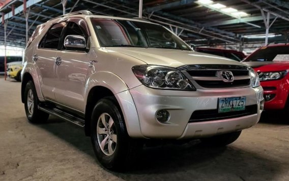 Brightsilver Toyota Fortuner 2008 for sale in Pateros-1