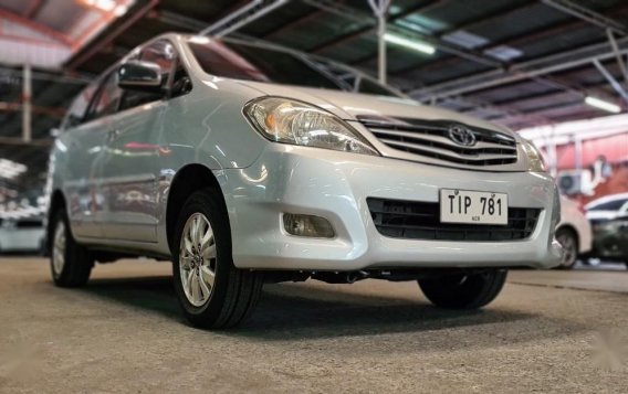 Silver Toyota Innova 2012 for sale in Pateros