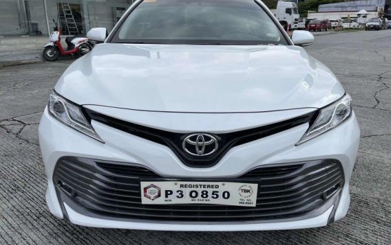 Pearl White Toyota Camry 2019 for sale in Pasig-1