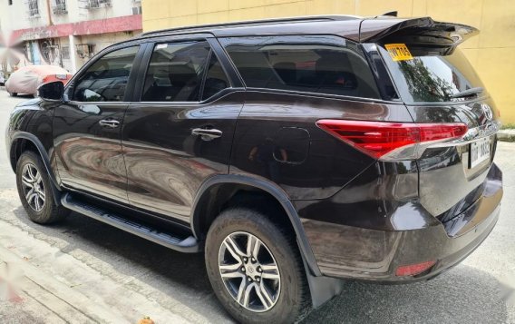 Selling Black Toyota Fortuner 2018 in Quezon-3