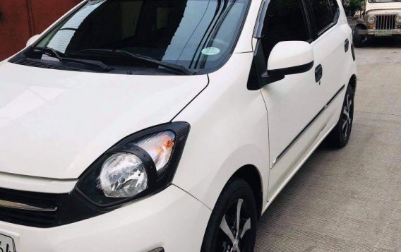 Selling White Toyota Wigo 2017 in Malabon-9