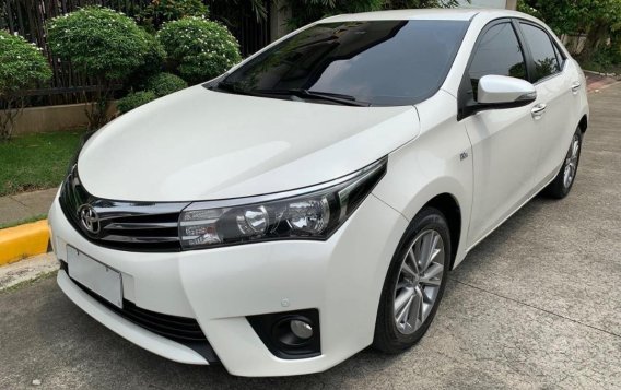 Selling Pearl White Toyota Altis 2017 in Marikina