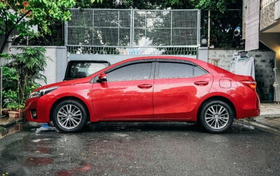 Red Toyota Corolla Altis 2014 for sale in Makati-3