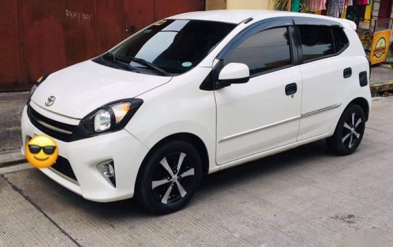 Selling White Toyota Wigo 2017 in Malabon-1