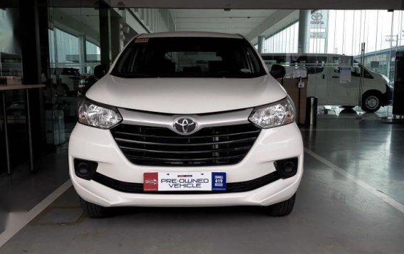 Selling White Toyota Avanza 2020 in Las Piñas