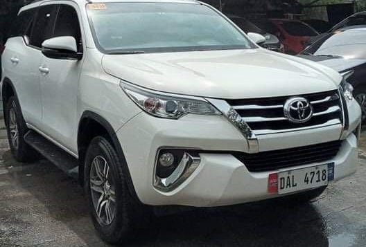 Selling White Toyota Fortuner 2019 in Quezon-1