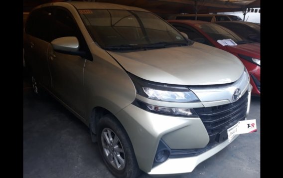 Selling Brightsilver Toyota Avanza 2020 in Caloocan-2