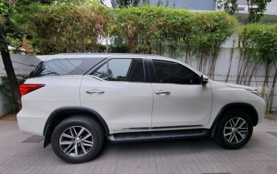 Pearl White Toyota Fortuner 2017 for sale in Taguig