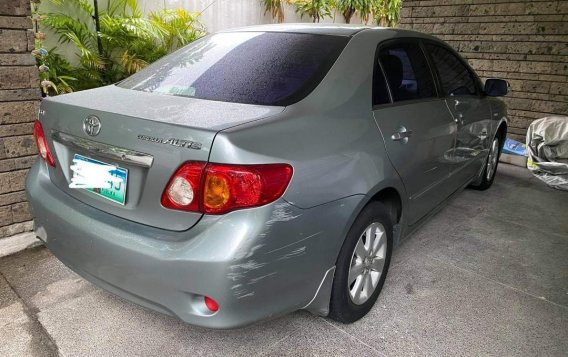 Selling Silver Toyota Corolla Altis 2010 in Pasig-4