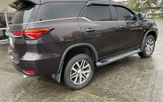 Selling Black Toyota Fortuner 2019 in Pasig-9
