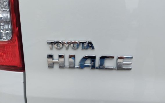 Selling White Toyota Hiace Super Grandia 2015 in Marikina-5