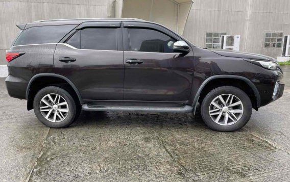 Selling Black Toyota Fortuner 2019 in Pasig-3