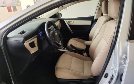 Brightsilver Toyota Altis 2015 for sale in Pasay-9