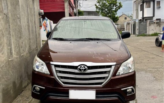 Selling Brown Toyota Innova 2014 in Malolos