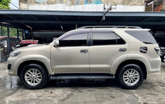 Selling Pearl White Toyota Fortuner 2014 in Las Piñas-3