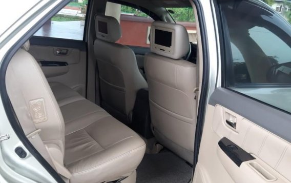 Pearl White Toyota Fortuner 2012 for sale in Muntinlupa-7