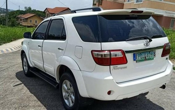 White Toyota Fortuner 2011 for sale in Antipolo-1