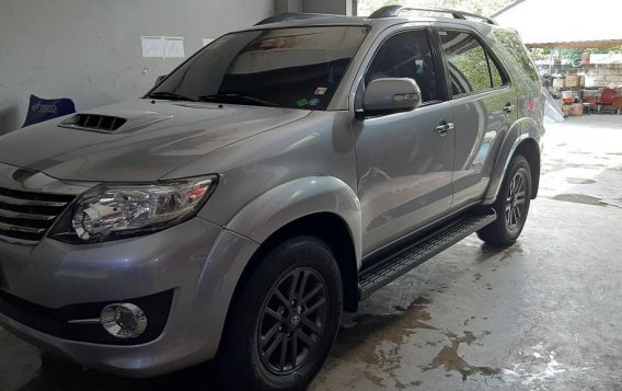 Selling Silver Toyota Fortuner 2015 in Mandaluyong-1