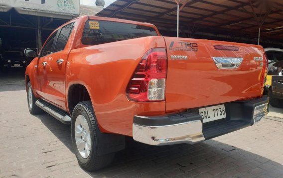 Orange Toyota Hilux 2019 for sale in Pasig-3