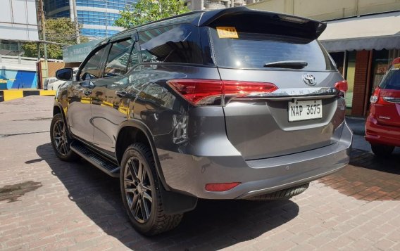 Silver Toyota Fortuner 2018 for sale in Pasig-4