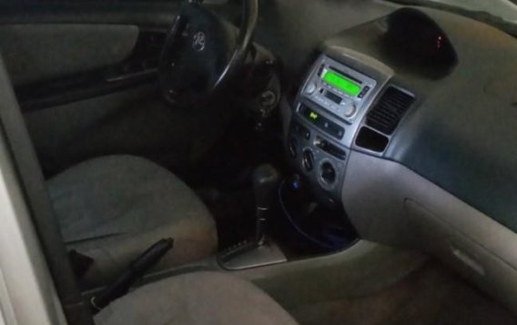 Pearl White Toyota Vios 2005 for sale in Caloocan-2