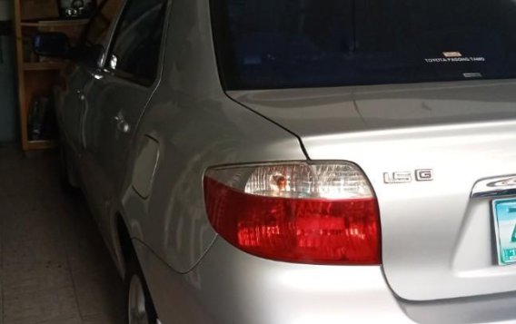 Pearl White Toyota Vios 2005 for sale in Caloocan