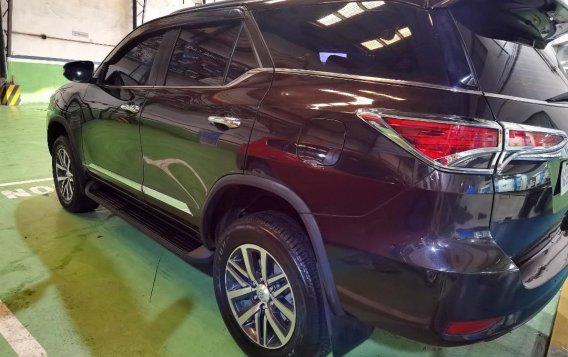 Red Toyota Fortuner 2016 for sale in Manila-6