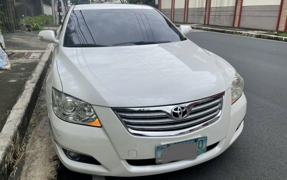 Pearl White Toyota Camry 2008 for sale in Quezon