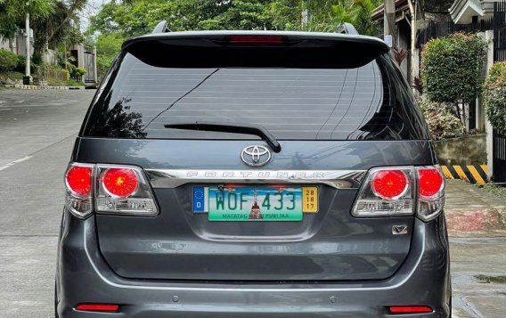 Selling Grey Toyota Fortuner 2014 in San Mateo-4