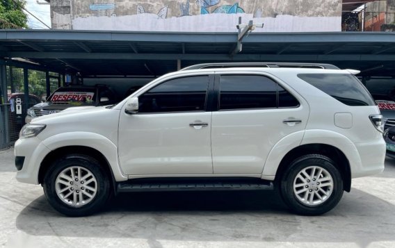 White Toyota Fortuner 2014 for sale in Las Piñas-3