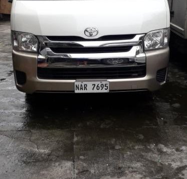 Selling White Toyota Hiace 2017 in Quezon