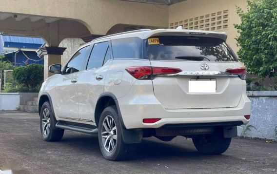 Pearl White Toyota Fortuner 2017 for sale in Makati-9