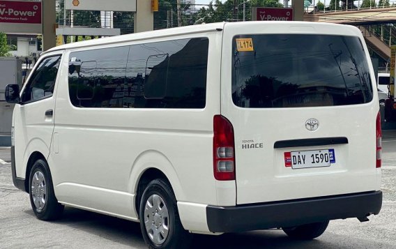 Pearl White Toyota Hiace 2021 for sale in Manual-6