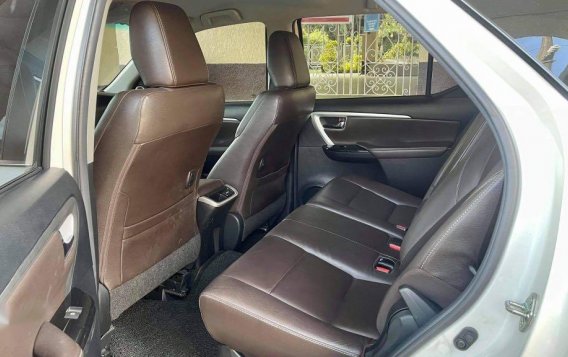 Pearl White Toyota Fortuner 2017 for sale in Makati-6
