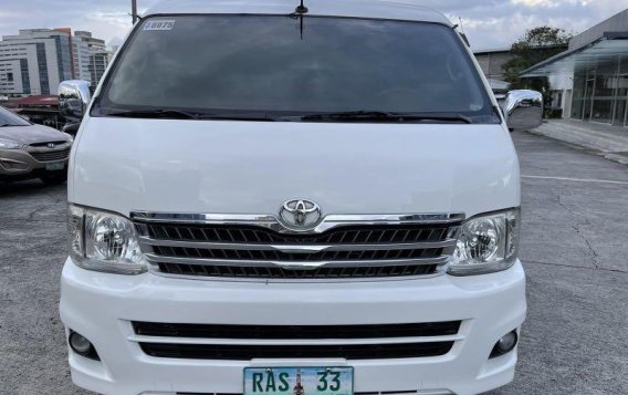 Pearl White Toyota Hiace Super Grandia 2011 for sale in Pasig-1