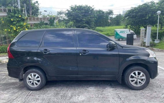 Selling Toyota Avanza 2016 in Makati-9