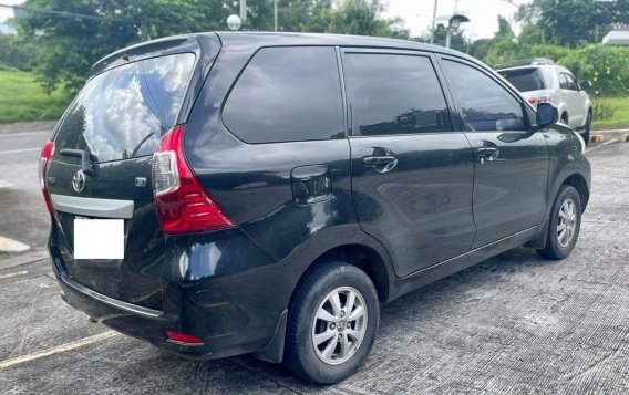 Selling Toyota Avanza 2016 in Makati-3