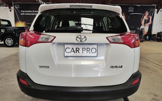 Selling White Toyota RAV4 2015 in San Fernando-3