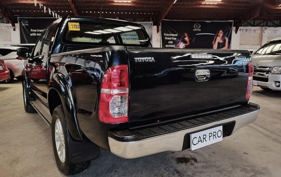 Selling Black Toyota Hilux 2014 in San Fernando-3