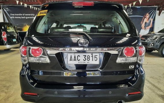 Selling Black Toyota Fortuner 2015 in San Fernando-3